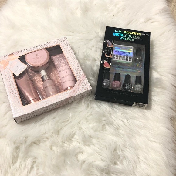 New nail design kit and shower wash brand new - Picture 1 of 3